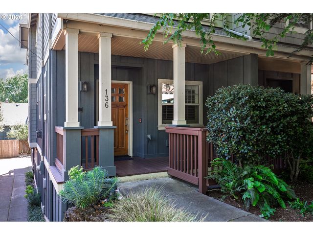 136 Se 71ST Ave, Portland, OR 97215