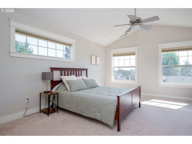 136 Se 71ST Ave, Portland, OR 97215