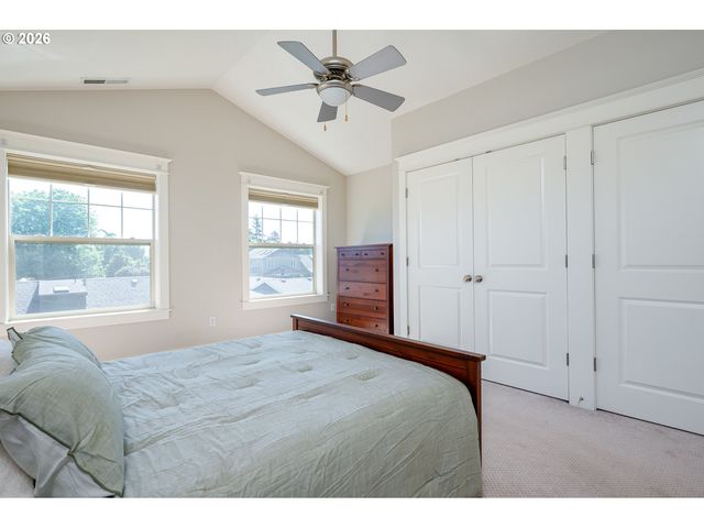 136 Se 71ST Ave, Portland, OR 97215