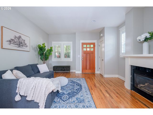 136 Se 71ST Ave, Portland, OR 97215