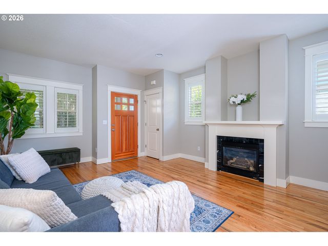 136 Se 71ST Ave, Portland, OR 97215