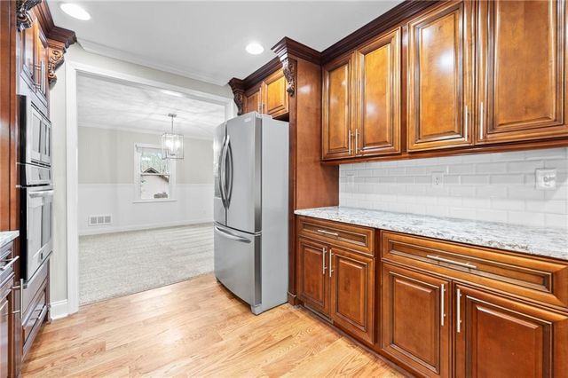 4947 Castlewood SW Drive, Lilburn, GA 30047