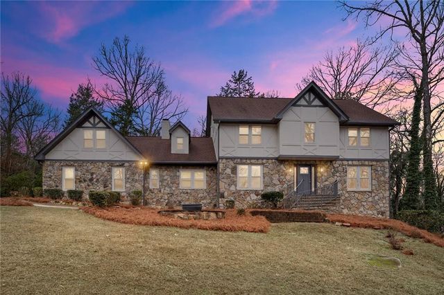 4947 Castlewood SW Drive, Lilburn, GA 30047