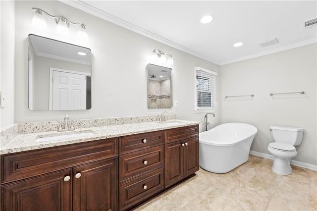 4947 Castlewood SW Drive, Lilburn, GA 30047