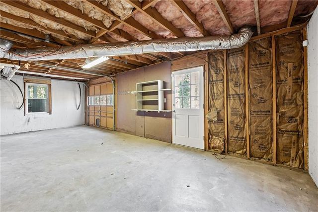 4947 Castlewood SW Drive, Lilburn, GA 30047