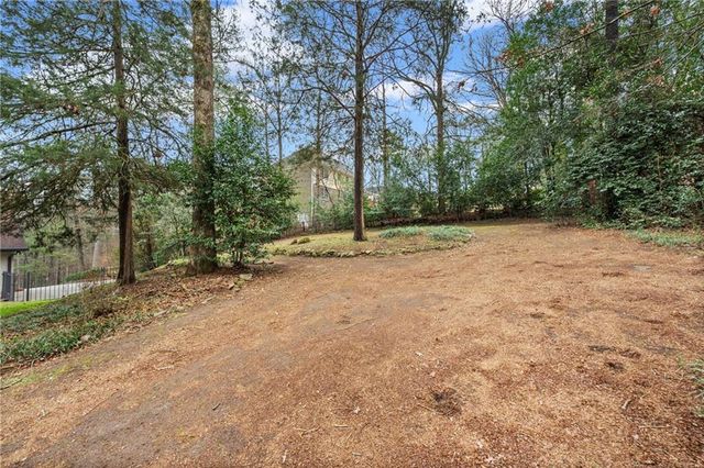 4947 Castlewood SW Drive, Lilburn, GA 30047
