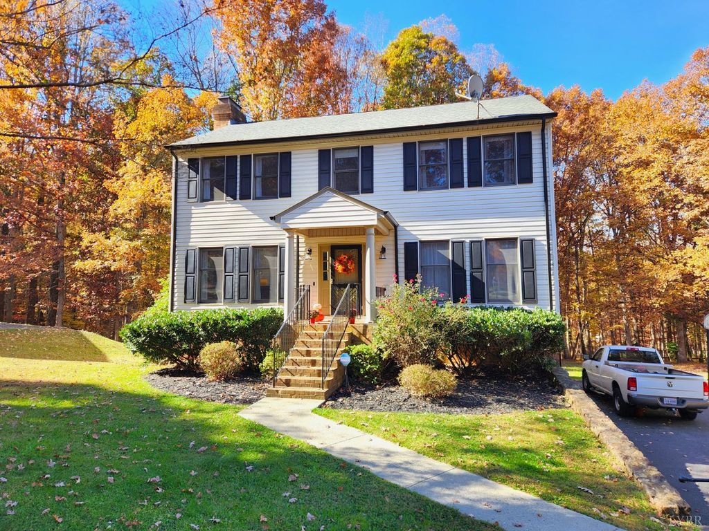 729 Lake Vista Drive, Forest, VA 24551