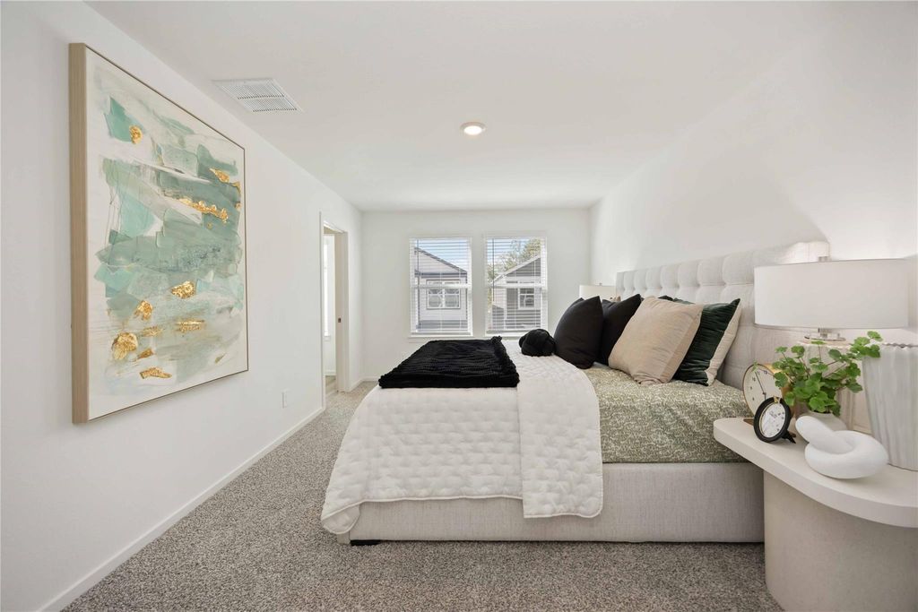 Image 20 of property listing at 5925 Manning Oaks Street, Houston, TX 77091