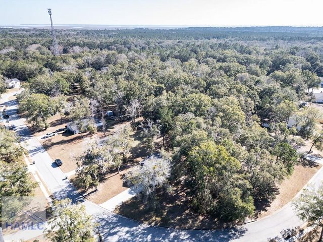 137 Sunrise Circle, Midway, GA 31320