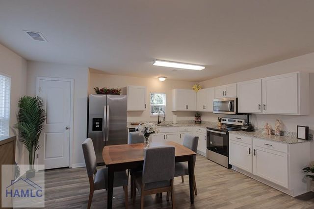 137 Sunrise Circle, Midway, GA 31320