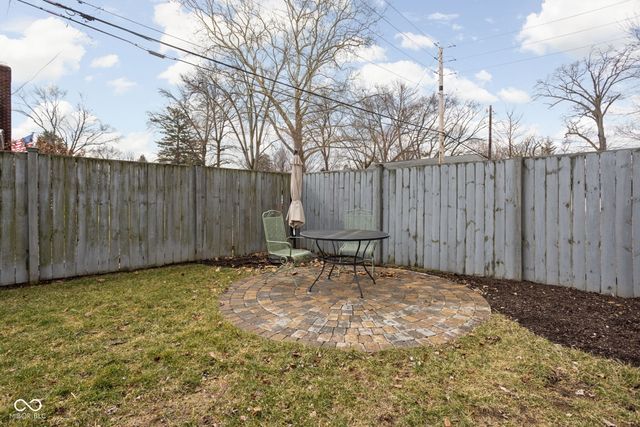 1601 Kessler Boulevard East Drive, Indianapolis, IN 46220