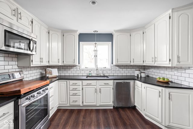 1601 Kessler Boulevard East Drive, Indianapolis, IN 46220