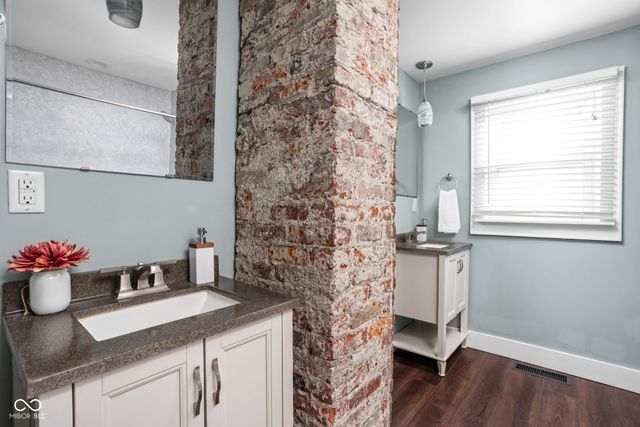 1601 Kessler Boulevard East Drive, Indianapolis, IN 46220