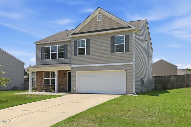 687 Botanical Court, Bunnlevel, NC 28323