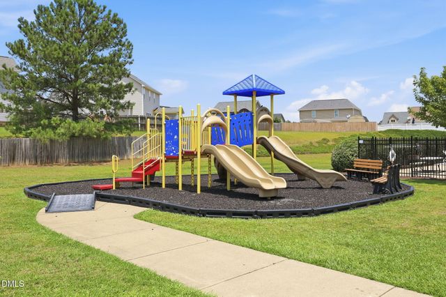 687 Botanical Court, Bunnlevel, NC 28323
