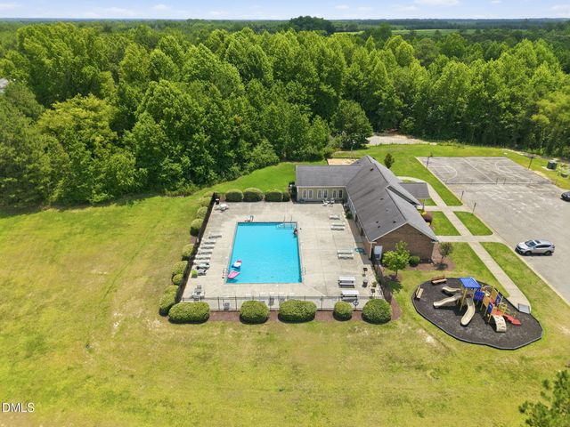 687 Botanical Court, Bunnlevel, NC 28323