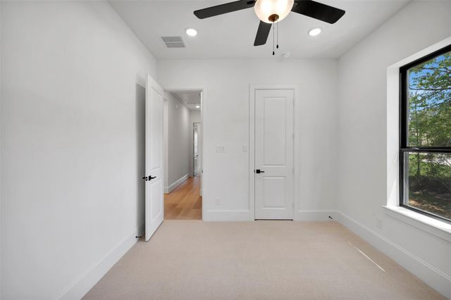 7745 Dog Wood Acres Drive, Montgomery, TX 77316