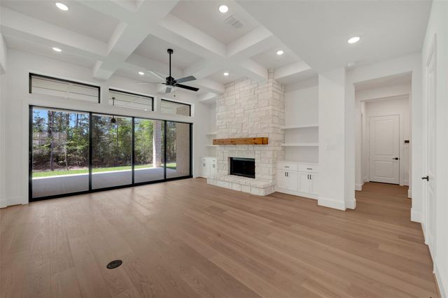 7745 Dog Wood Acres Drive, Montgomery, TX 77316