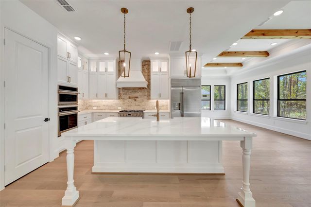 7745 Dog Wood Acres Drive, Montgomery, TX 77316
