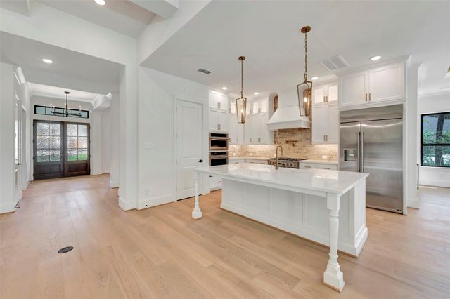 7745 Dog Wood Acres Drive, Montgomery, TX 77316