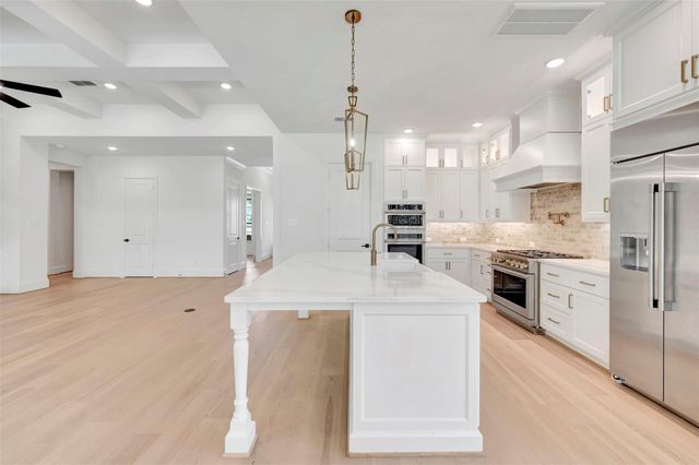 7745 Dog Wood Acres Drive, Montgomery, TX 77316