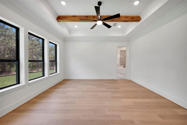 7745 Dog Wood Acres Drive, Montgomery, TX 77316