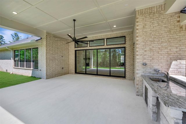 7745 Dog Wood Acres Drive, Montgomery, TX 77316