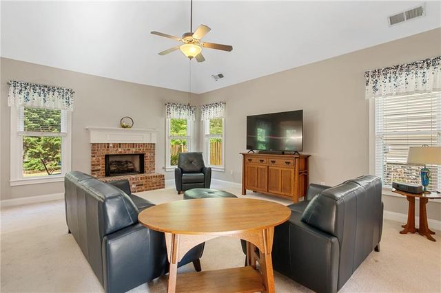 4066 Hill House Road SW, Smyrna, GA 30082