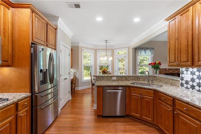 4066 Hill House Road SW, Smyrna, GA 30082