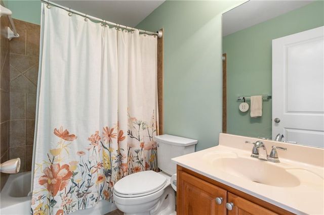 4066 Hill House Road SW, Smyrna, GA 30082