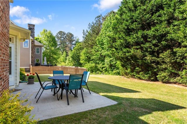 4066 Hill House Road SW, Smyrna, GA 30082