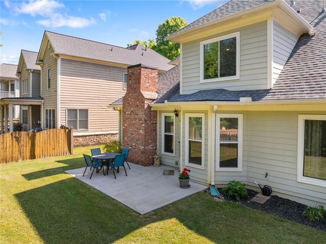 4066 Hill House Road SW, Smyrna, GA 30082