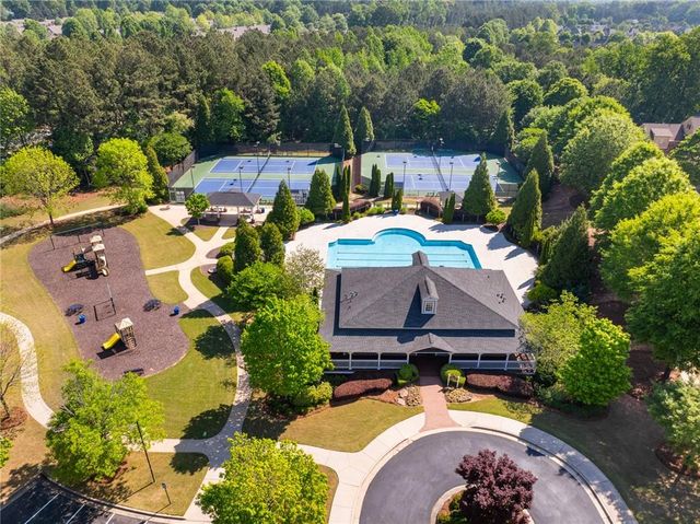 4066 Hill House Road SW, Smyrna, GA 30082