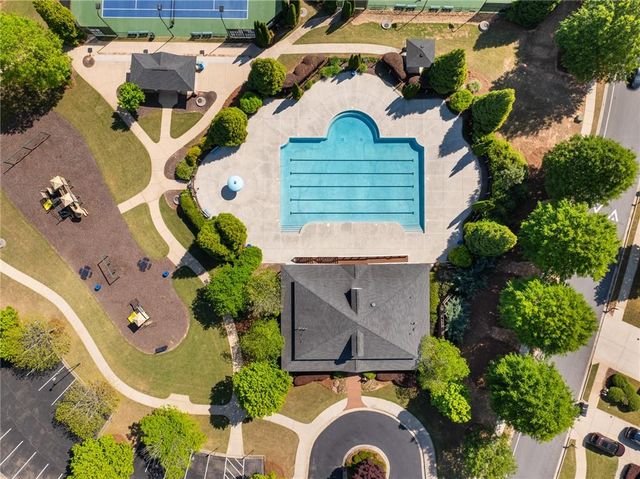 4066 Hill House Road SW, Smyrna, GA 30082