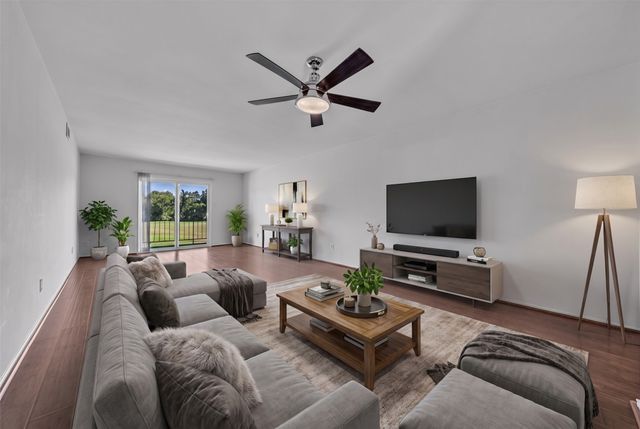 4038 Ridglea Country Club Drive 1011, Fort Worth, TX 76126