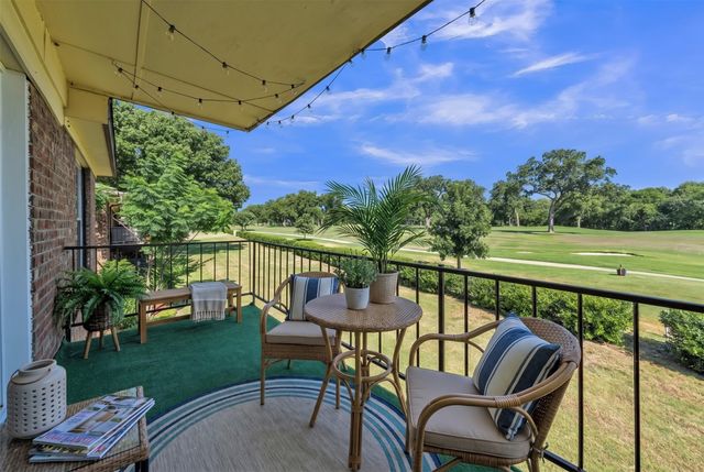 4038 Ridglea Country Club Drive 1011, Fort Worth, TX 76126