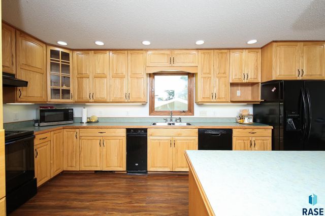 1521 Calumet Rd Road, Brookings, SD 57006