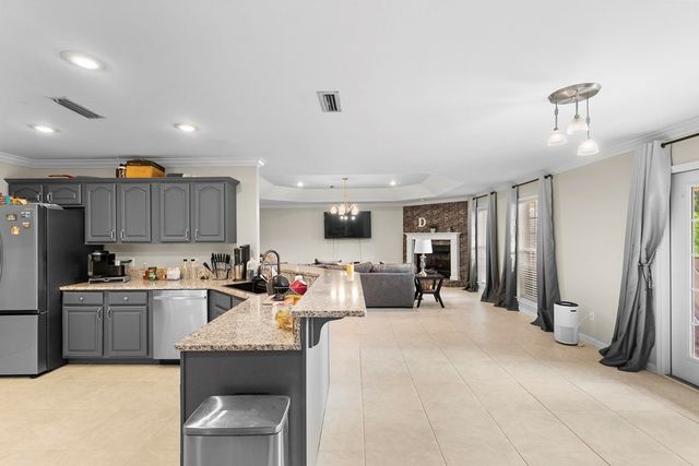 6 Piedmont Place, Enterprise, AL 36330