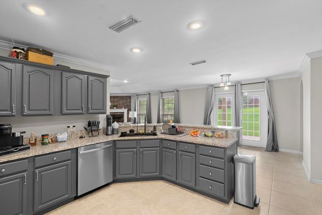 6 Piedmont Place, Enterprise, AL 36330