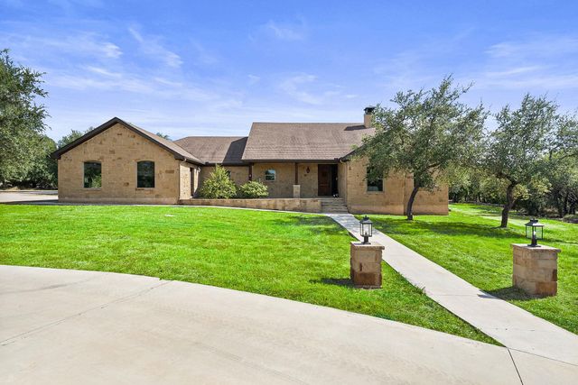 103 Creekside TRL, Spicewood, TX 78669