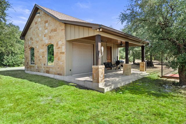 103 Creekside TRL, Spicewood, TX 78669
