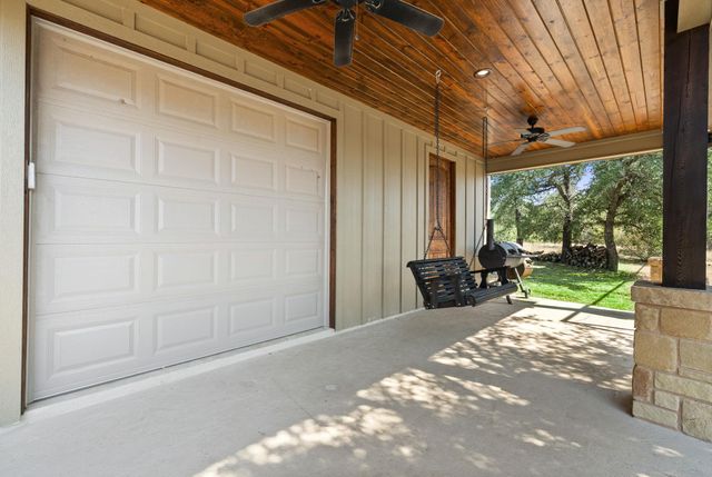 103 Creekside TRL, Spicewood, TX 78669