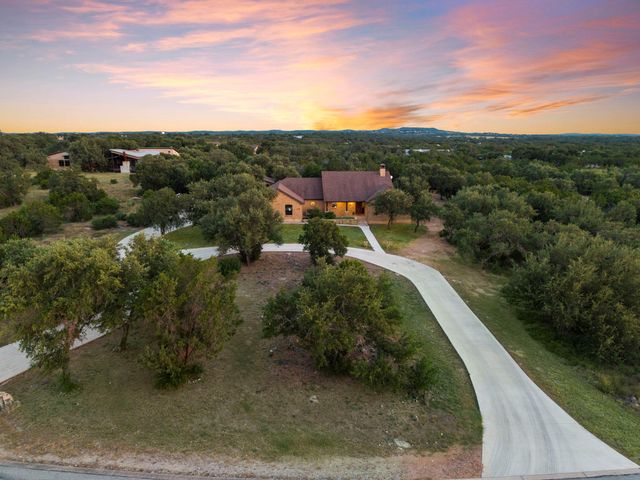 103 Creekside TRL, Spicewood, TX 78669