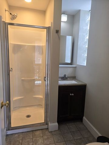 319 Spruce St 2, Chelsea, MA 02150