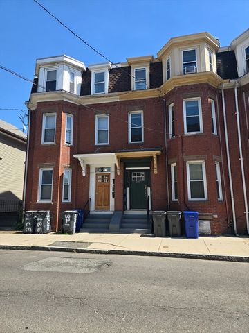 319 Spruce St 2, Chelsea, MA 02150