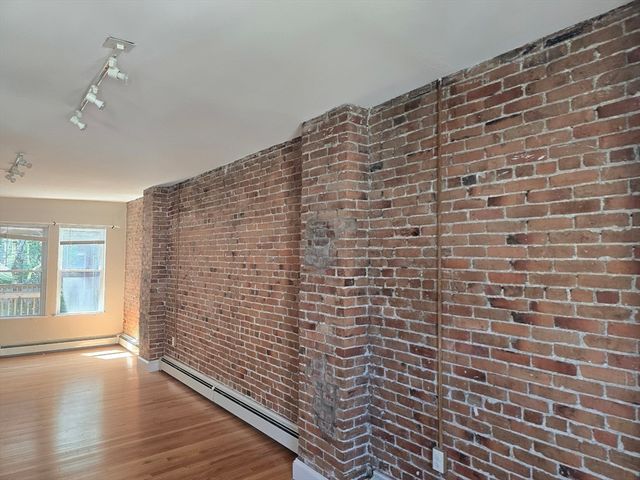 319 Spruce St 2, Chelsea, MA 02150