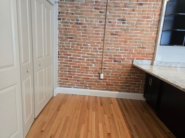 319 Spruce St 2, Chelsea, MA 02150