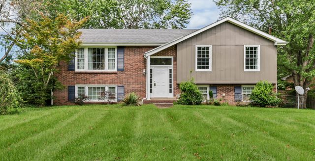2279 Sentinel Dr, Clarksville, TN 37043