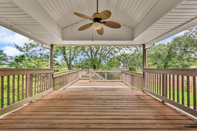 2279 Sentinel Dr, Clarksville, TN 37043
