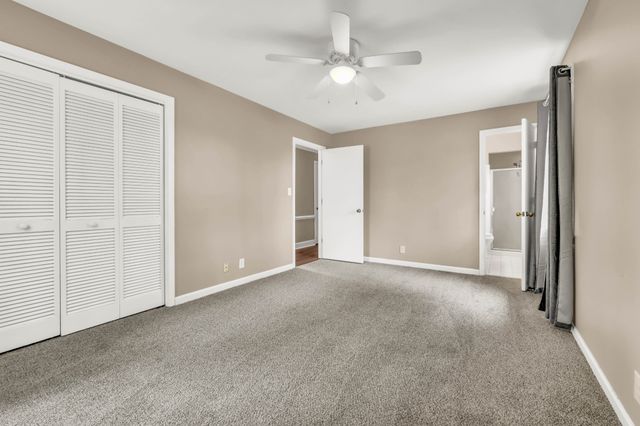 2279 Sentinel Dr, Clarksville, TN 37043